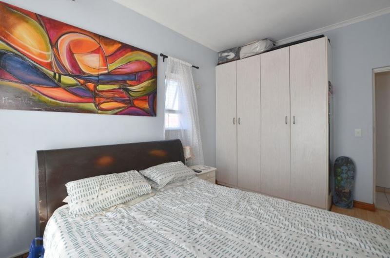 2 Bedroom Property for Sale in Oakglen Western Cape